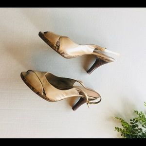 Liz Claiborne size 8 1/2 leather open-toe heels, color: champagne